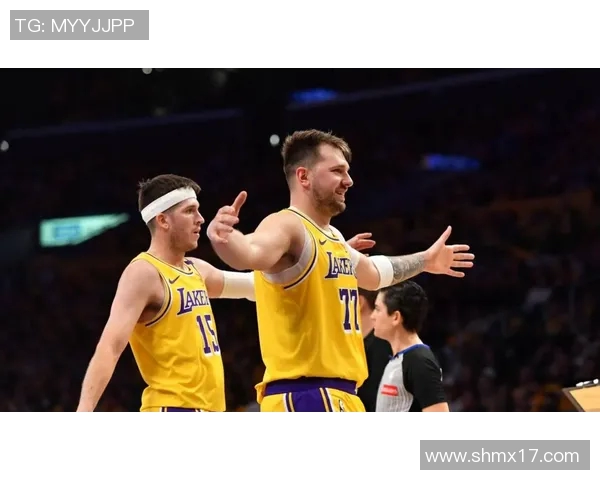 湖人对决快船精彩瞬间回顾及赛后分析全程直播盛况分享 湖人对决快船精彩瞬间回顾及赛后分析全程直播盛况分享